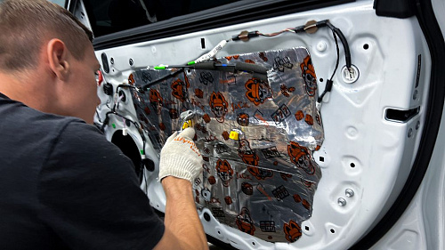 Виброизоляция  технологических отверстий двери Тойота Камри XV70