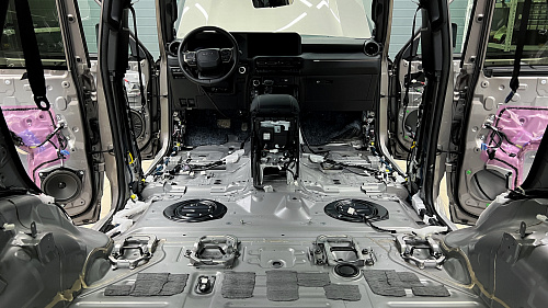 Штатная шумоизоляция пола Тойота Ленд Крузер Прадо 250